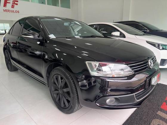 VOLKSWAGEN JETTA 2.0 COMFORTLINE FLEX 4P TIPTRONIC